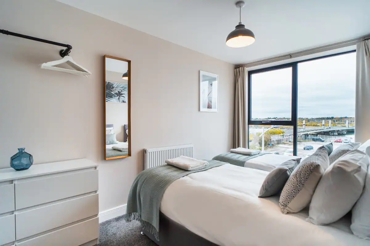 Essential Hosting Package